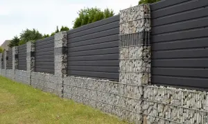 Ile kosztuje ogrodzenie panelowe? Poznaj ukryte koszty i ceny.