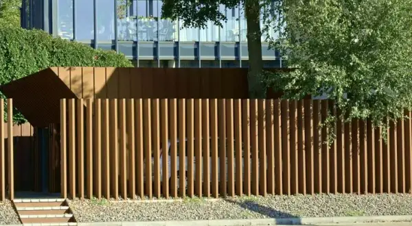 Ogrodzenie 120 czy 150 cm: które lepiej chroni prywatność i budżet?