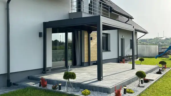 Pergola stalowa czy aluminiowa - co wybrać, aby uniknąć rozczarowania?